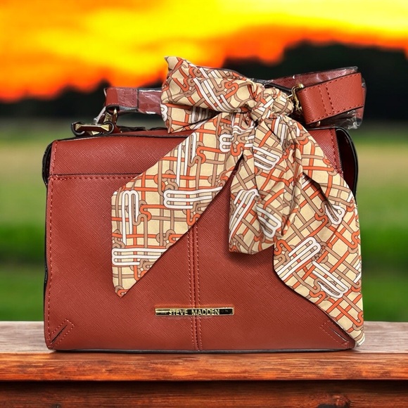 Steve Madden Handbags - Steve Madden Crossbody Purse Breese Paprika